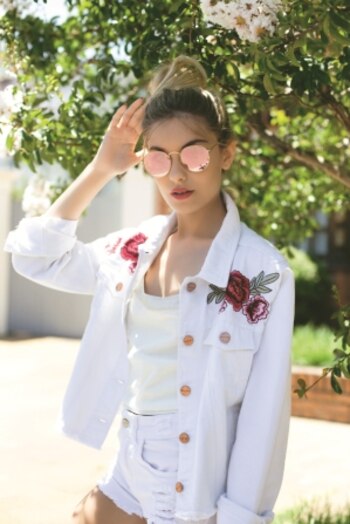 Top (Buddies), campera (Ossira) y