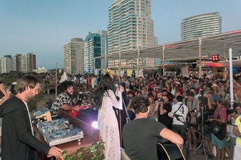 Cande Tinelli frente a su