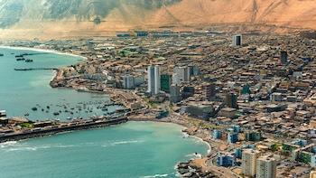 Iquique, donde ciudad y naturaleza