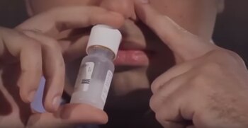 El pulverizador contiene naloxona