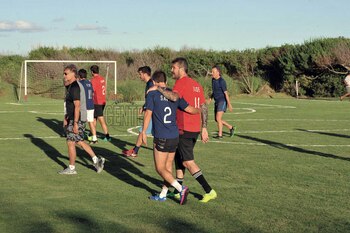 Final y abrazo entre Tinelli