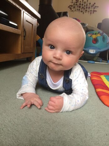 El pequeño Toby Leathard