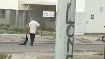 El hombre fue grabado, el