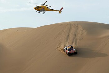 Los franceses Stephane Peterhansel y