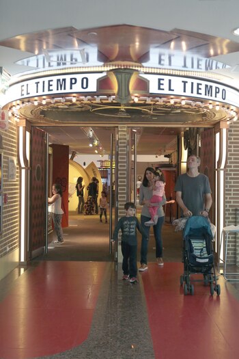 Cuenta con tres salas interactivas.