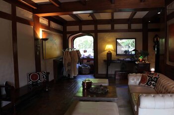 En el interior, vigas de