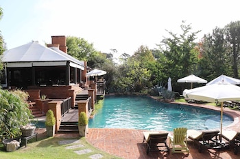 Pileta, jardín y relax