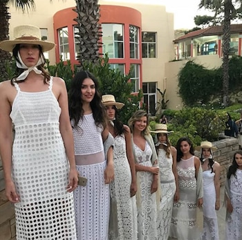 Total white look, encajes, algodón