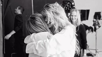 La complicidad entre ambas modelos