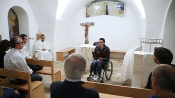 Michetti leyendo la primera lectura