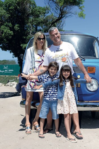 Dady Brieva y Mariela Anchipi