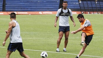 Pablo Pérez defendió a Cardona