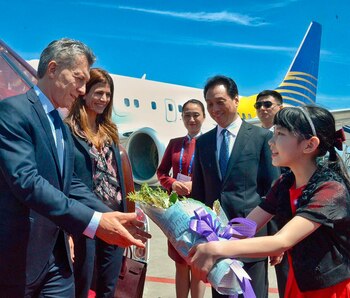 Al aterrizar en China fueron