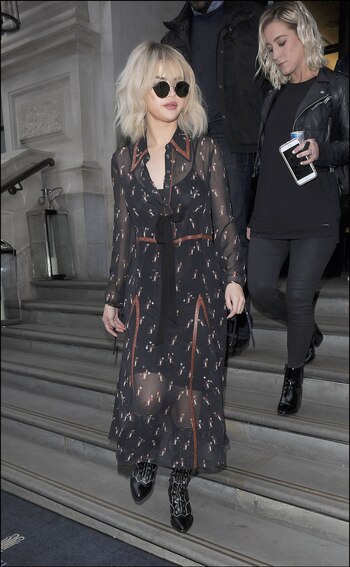 Grunge. Selena Gomez