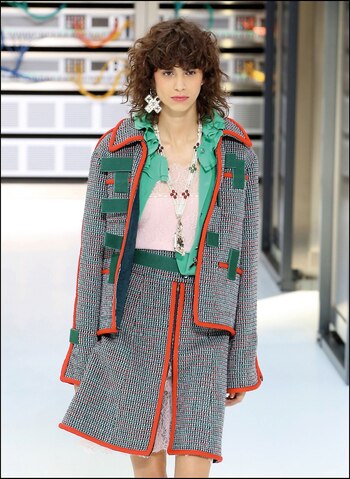 Con rulos. Mica Argañaraz.