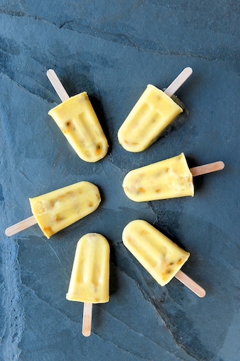 Paletas de maracuyá, mango y