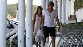 Tras su vuelta a nuestro país, la modelo y el ex tenista compartieron unos días en Punta del Este (Crédito de Foto: GM Press)