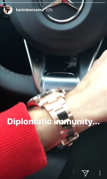 Benzema mostró su lujoso reloj: