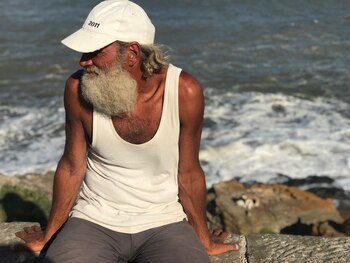 Gustavo cuidaba y alimentaba a