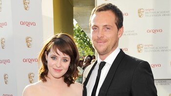 Claire Foy con su marido