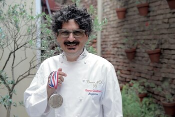 Dario Gualtieri en su restaurante