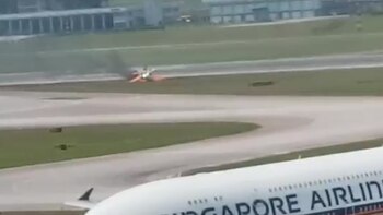 La aeronave quedó completamente envuelta