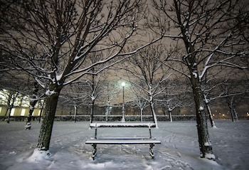 Vista de una banca cubierta
