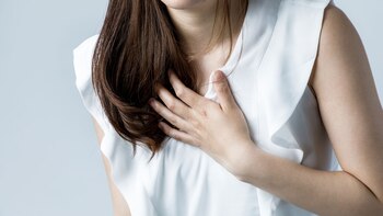 A las manifestaciones diferentes de