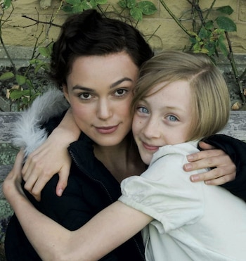Saoirse Ronan junto a Keira