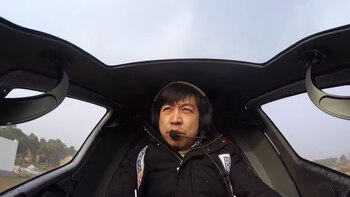 Es un drone eléctrico y