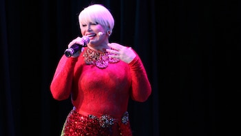 Carmen regresó al teatro (Eduardo