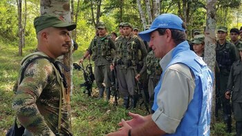 Personal de la ONU monitoreando