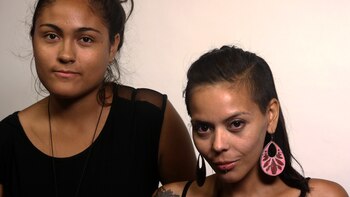 Eugenia (izquierda) y Anahí en