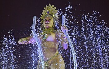 (AFP PHOTO / Carl DE