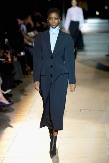 La sastrería femenina otro sello