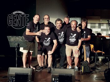 Junto a sus amigos “de