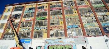 Un grupo de graffiteros fue