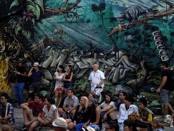 Un grupo de graffiteros fue