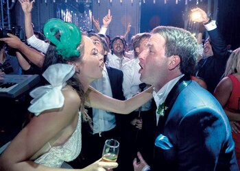 Los novios al son de