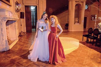 La novia con la diseñadora