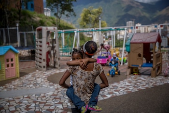 Dayana Silgado visita a su