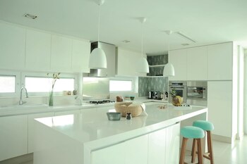 La cocina con estampa botánica