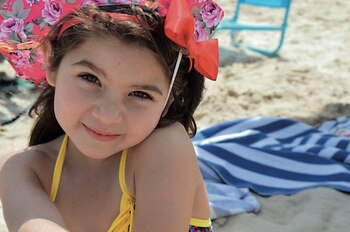 La pequeña de siete años