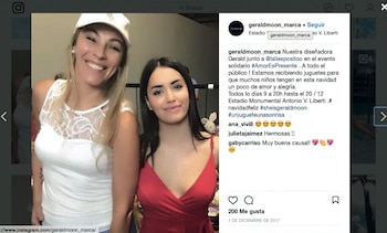 La diseñadora junto a Lali