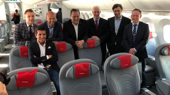 Dietrich, Santos, el embajador inglés