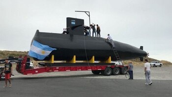 La réplica del submarino llegó