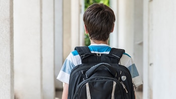 La mochila se debe adecuar