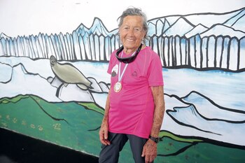 La abuela invencible.Tiene 83 años,