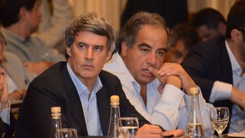 Alfonso Prat-Gay y Julio Martínez