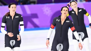 El uniforma de los patinadores